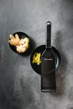 Microplane Master Black Sheep Rivejern Grov 7 Microplane Master Black Sheep Rivejern Grov -Rosti Stegepander Butik 3990 e44c2110 f0e3 4633 ab0d f7e52a4b6eb1